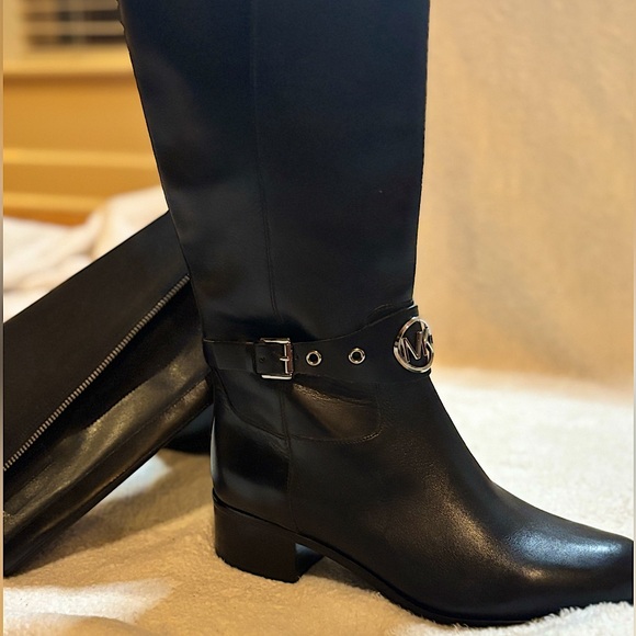 Micheal Kors Knee High Boots - Picture 2 of 4